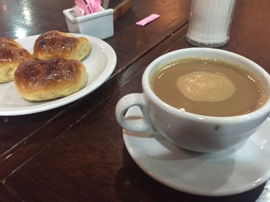 Cafe con leche 2 medialunas